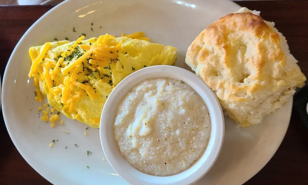 Omelet Grits and Biscuit